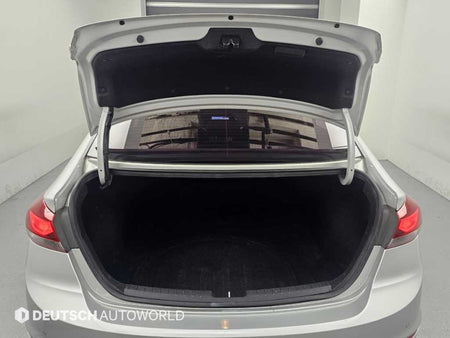 Hyundai Avante — photo 19