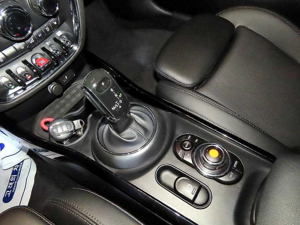 Mini Clubman — photo 12