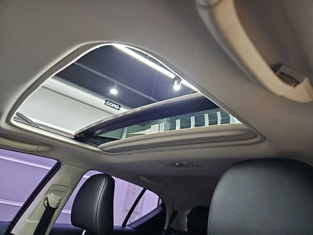 Lexus CT200h — photo 13
