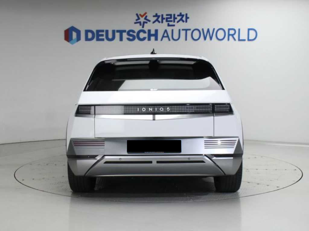 Hyundai Ioniq5 — photo 04