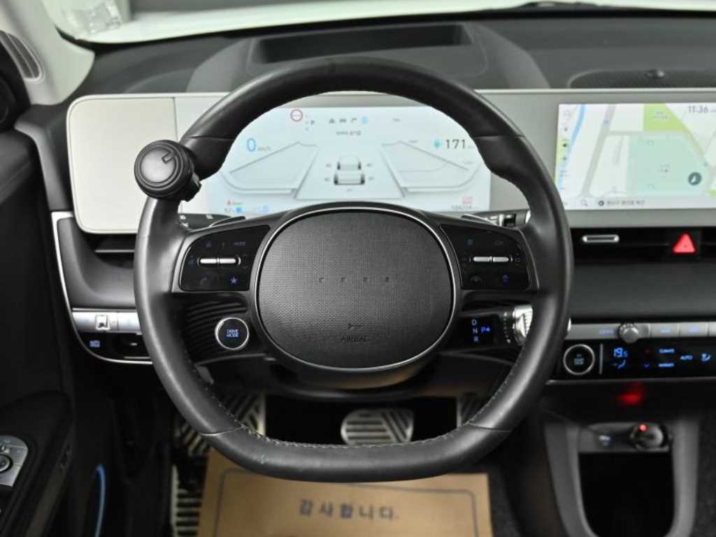 Hyundai Ioniq5 — photo 13
