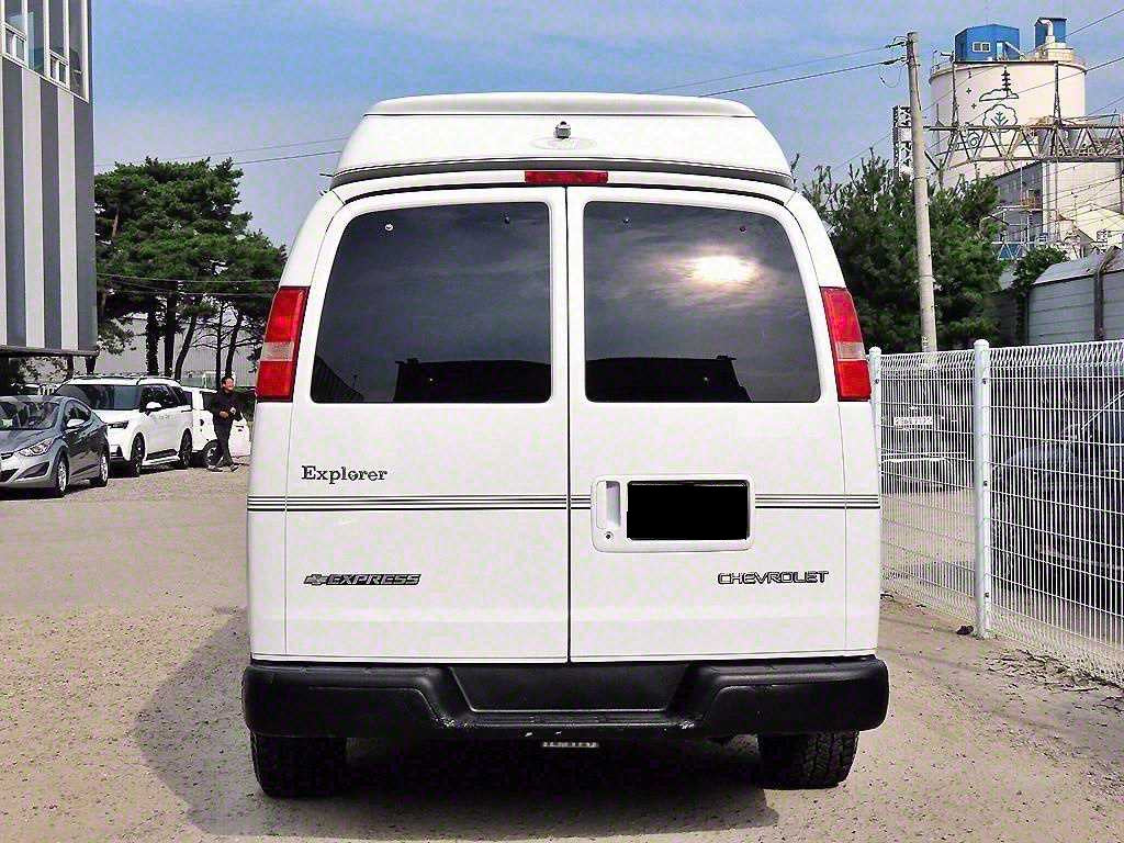 CHEVROLET Express Van — photo 04