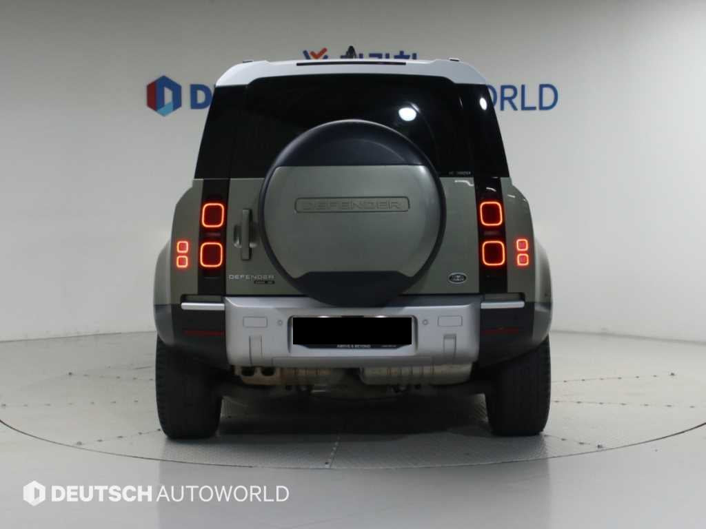 Land Rover Defender — photo 04