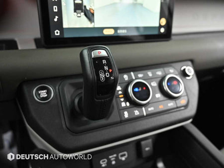 Land Rover Defender — photo 09