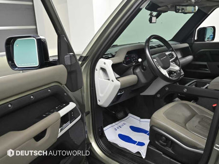 Land Rover Defender — photo 11