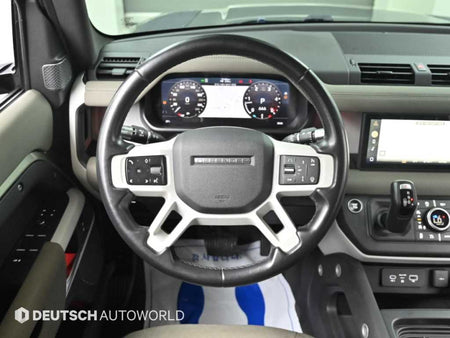 Land Rover Defender — photo 13