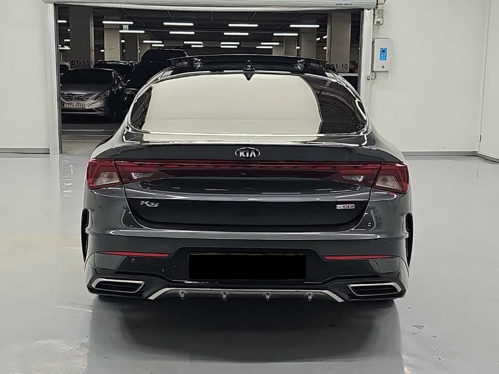 Kia K5 — photo 04