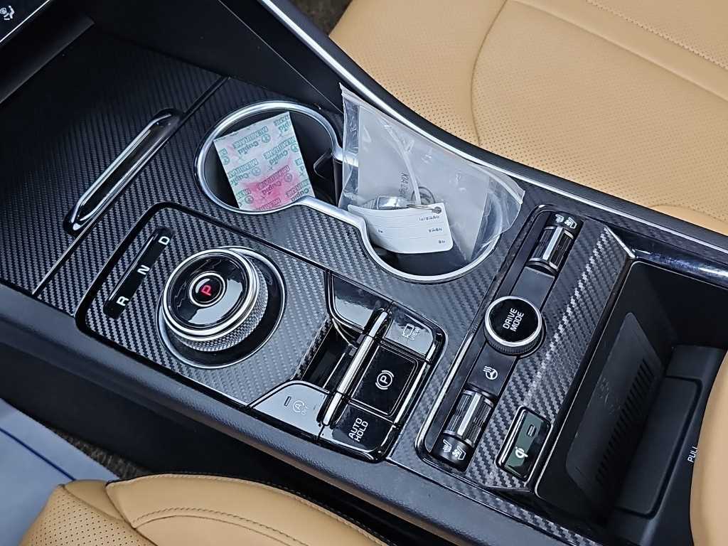 Kia K5 — photo 08