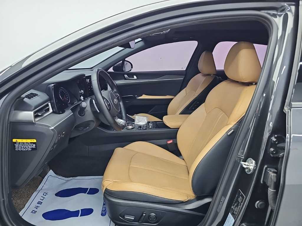 Kia K5 — photo 11