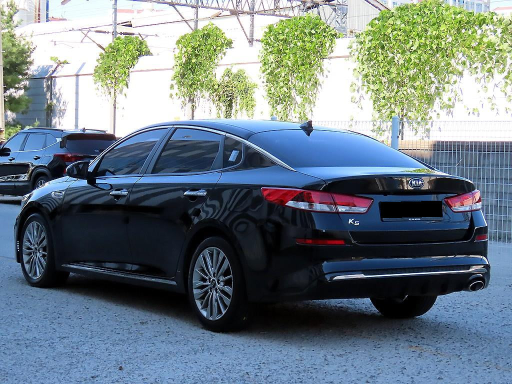 Kia K5 — photo 03