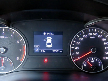 Kia K5 — photo 09