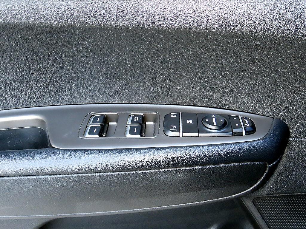 Kia K5 — photo 11