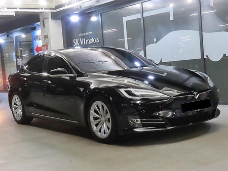 Tesla Model S — photo 01
