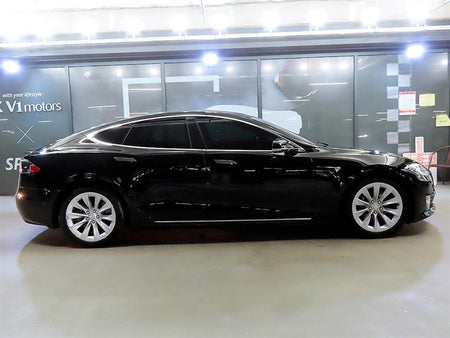 Tesla Model S — photo 03