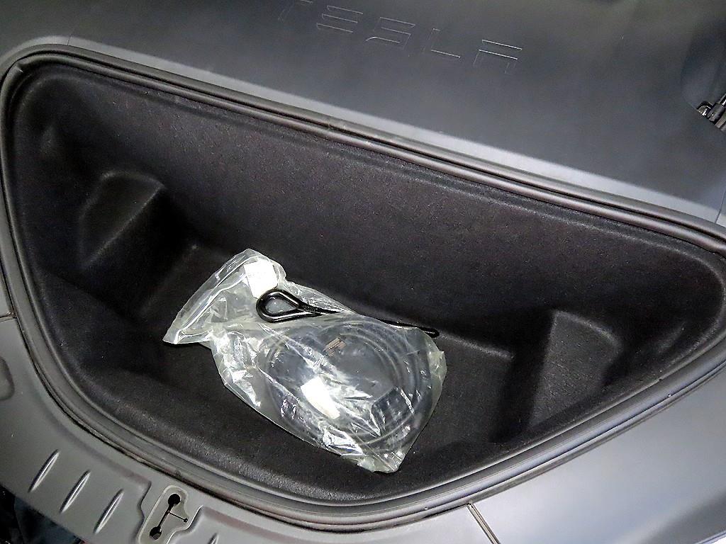 Tesla Model S — photo 19