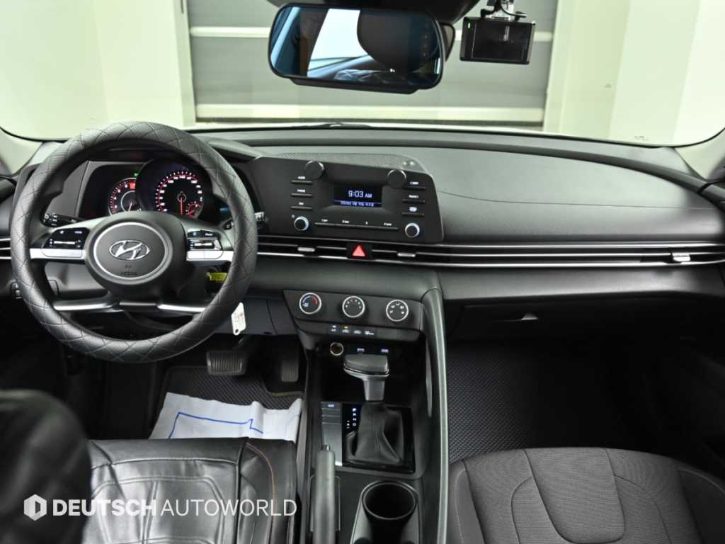 Hyundai Avante — photo 07