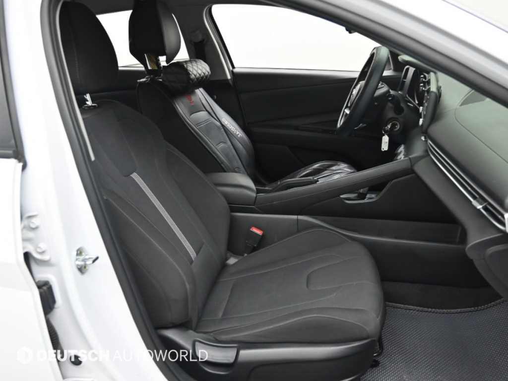 Hyundai Avante — photo 10