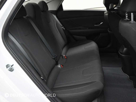 Hyundai Avante — photo 12