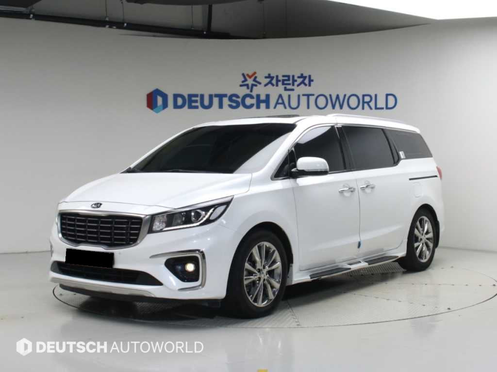 Kia Carnival — photo 01