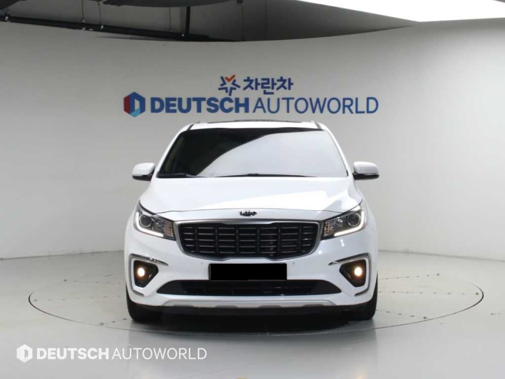 Kia Carnival — photo 03