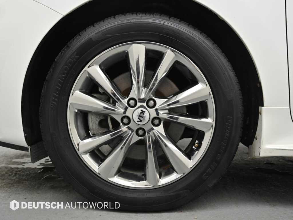 Kia Carnival — photo 05
