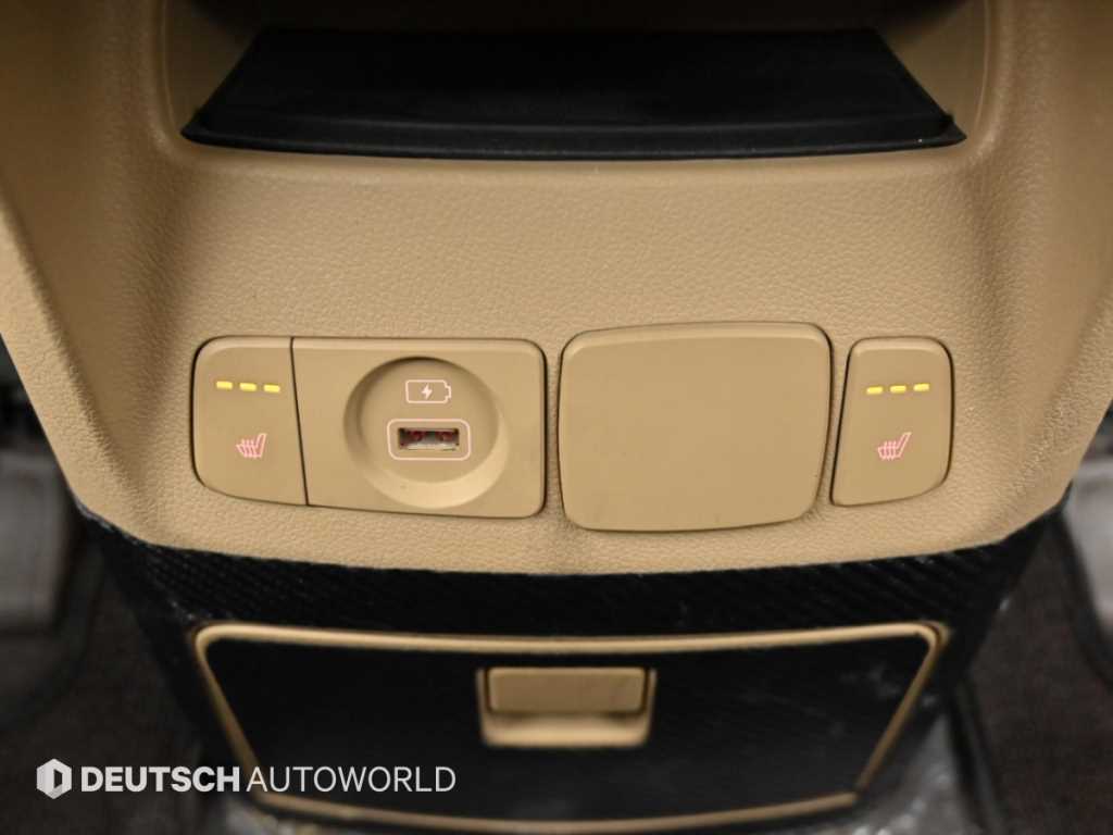 Kia Carnival — photo 16