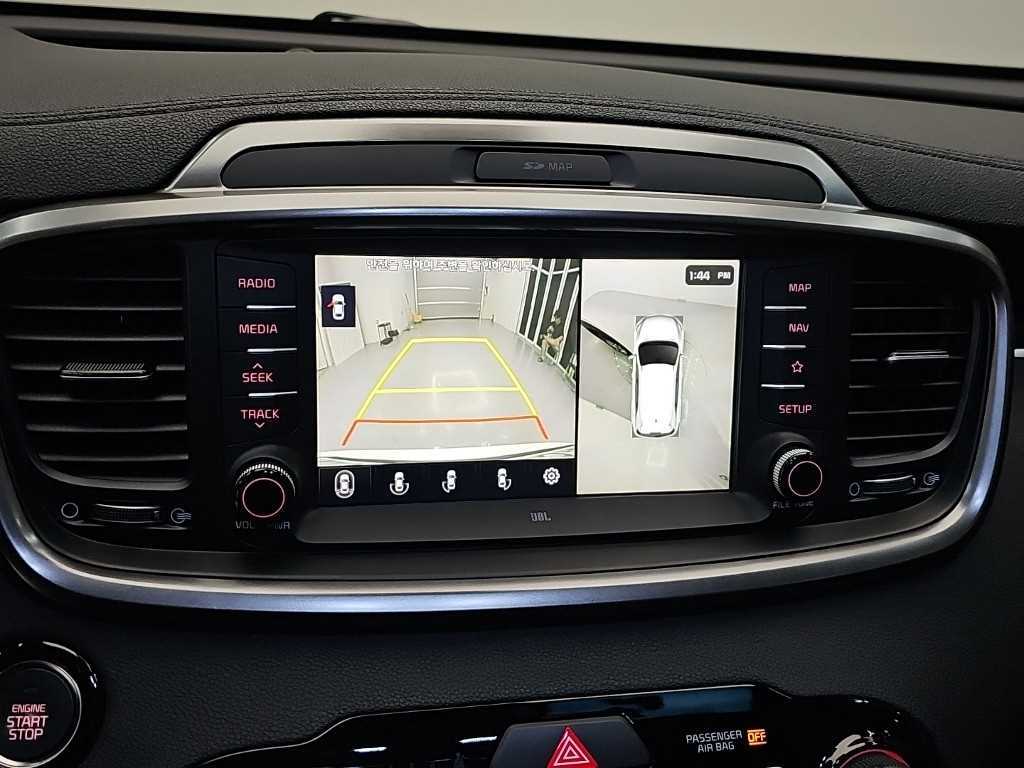 Kia Sorento — photo 17