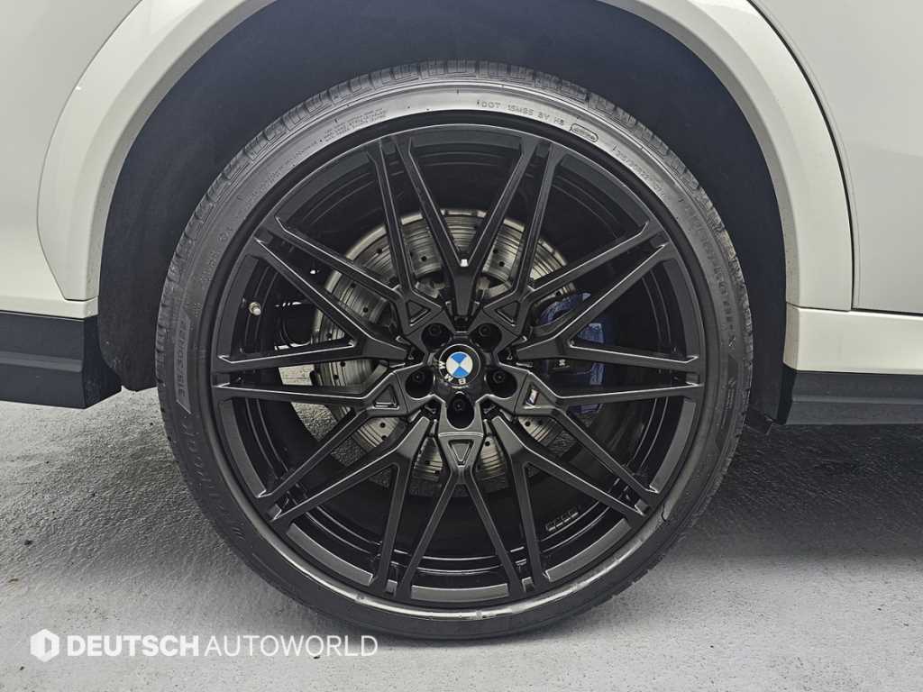 BMW X6M — photo 05