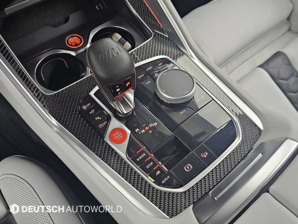BMW X6M — photo 09