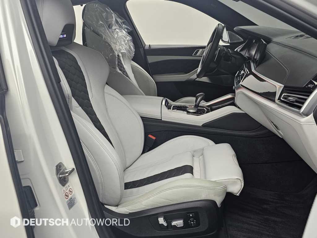 BMW X6M — photo 10