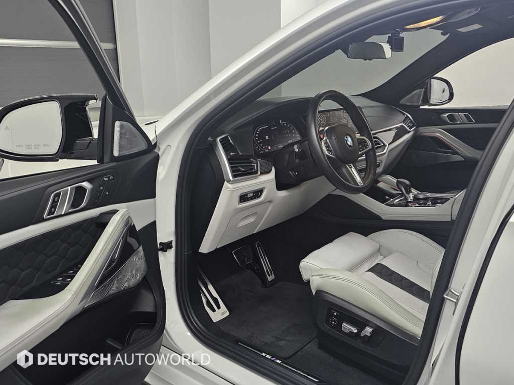 BMW X6M — photo 11