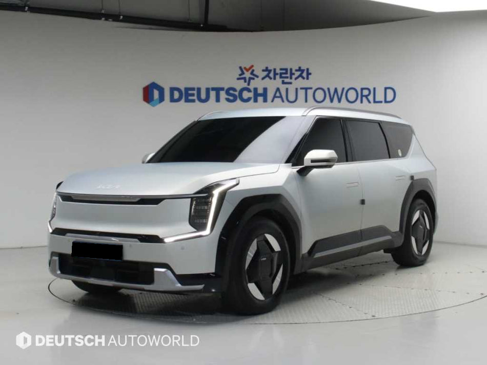 Kia EV9 — photo 01