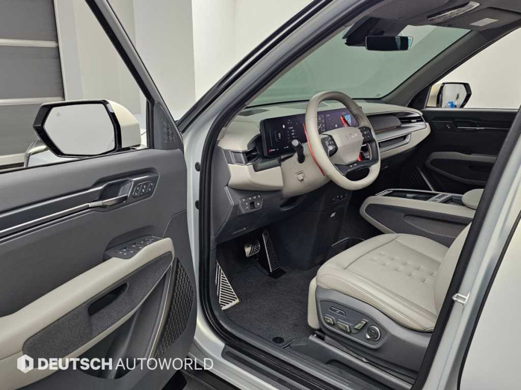 Kia EV9 — photo 11