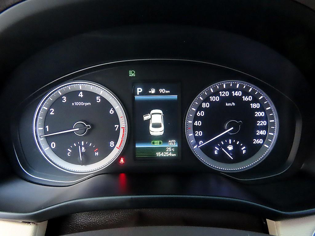 Hyundai Grandeur — photo 09