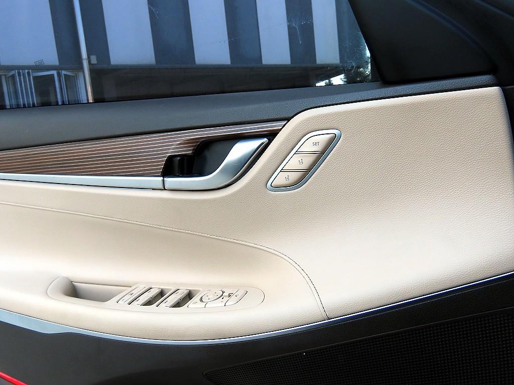 Hyundai Grandeur — photo 12