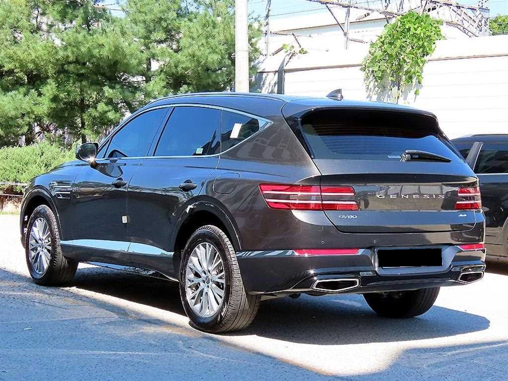 Genesis GV80 — photo 03