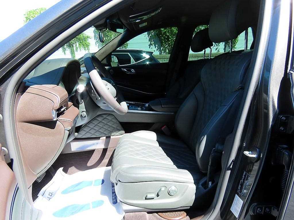 Genesis GV80 — photo 05