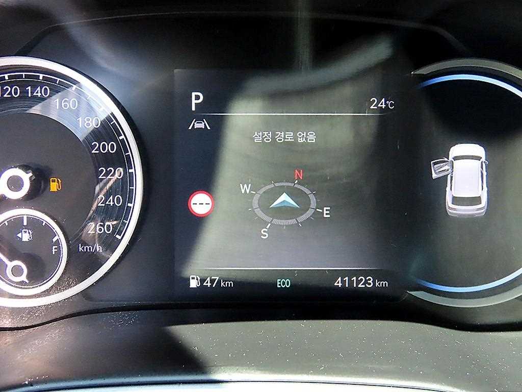 Genesis GV80 — photo 09