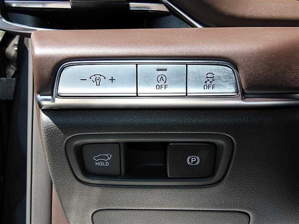 Genesis GV80 — photo 13