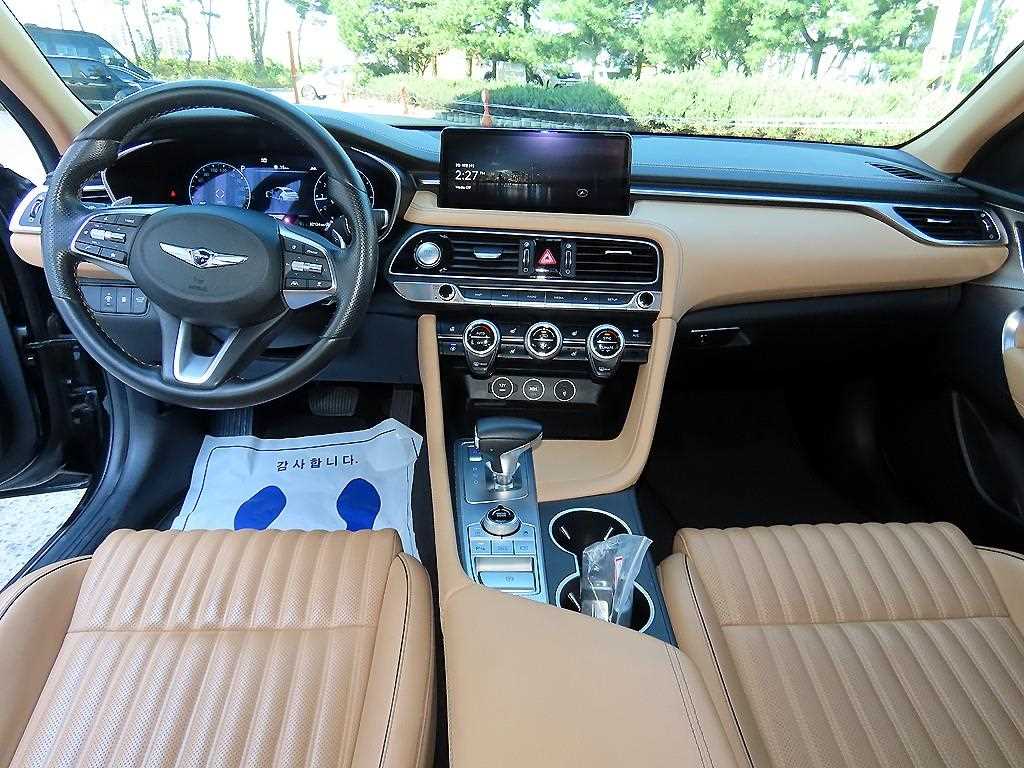 Genesis G70 — photo 07