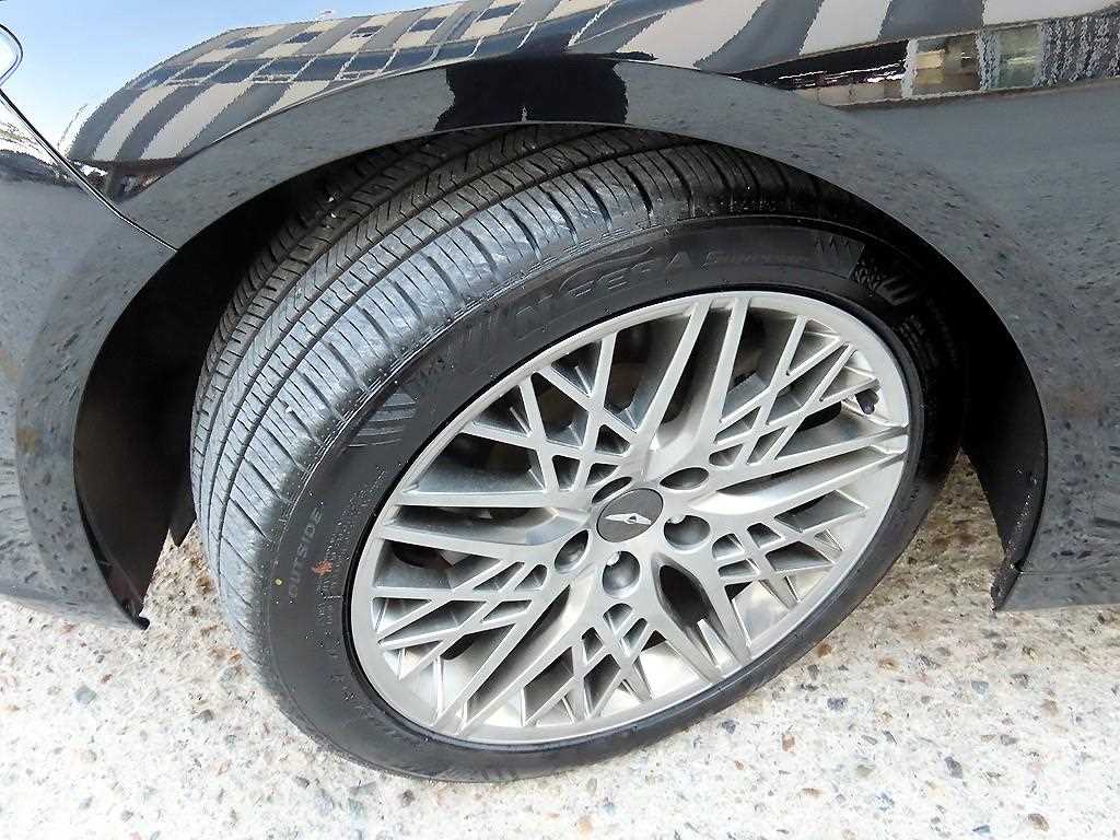 Genesis G70 — photo 20