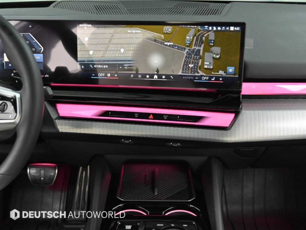 BMW 5-Series — photo 14