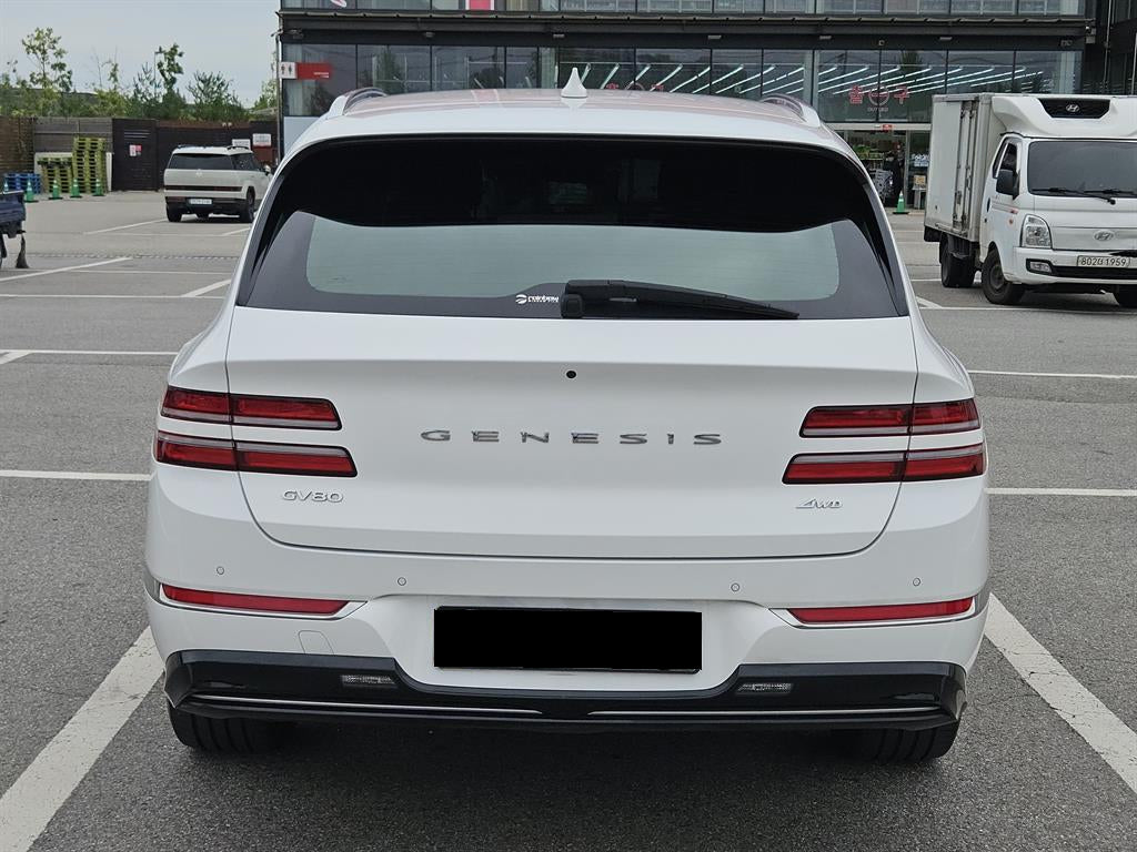 Genesis GV80 — photo 04