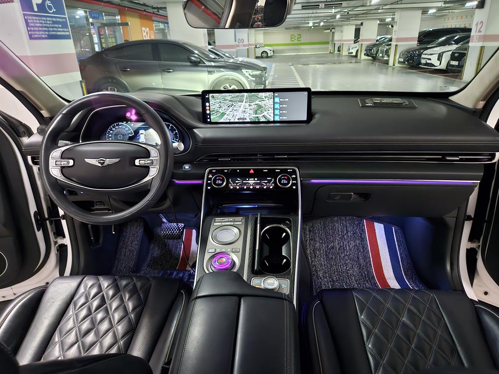 Genesis GV80 — photo 07