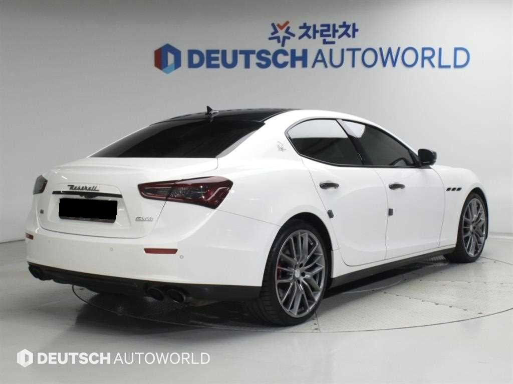 Maserati Ghibli — photo 03