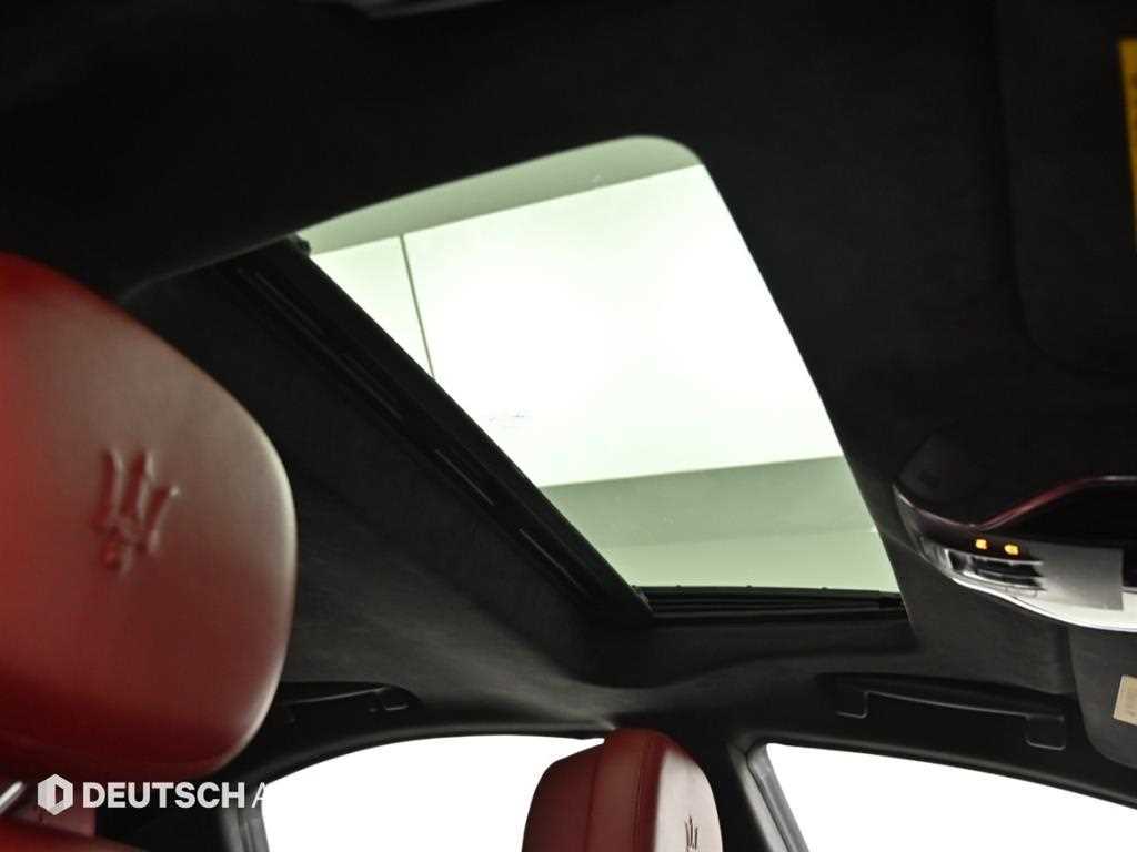 Maserati Ghibli — photo 18