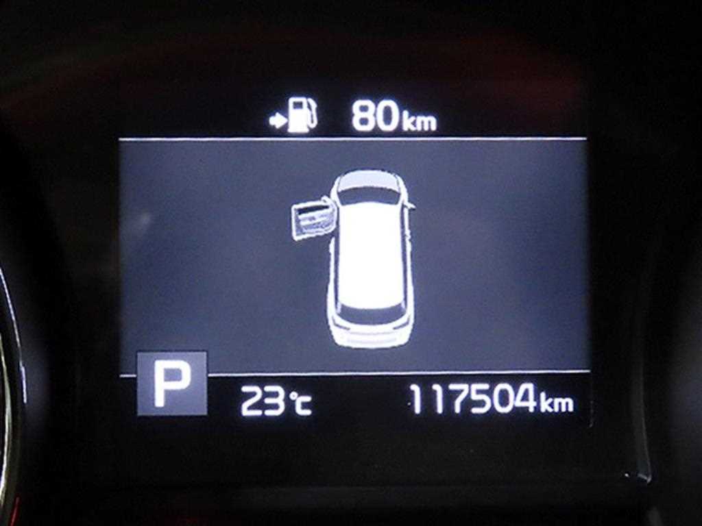 Kia Carnival — photo 09