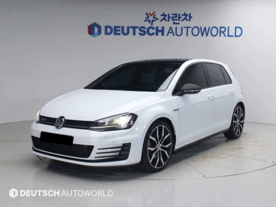 Volkswagen Golf — photo 01