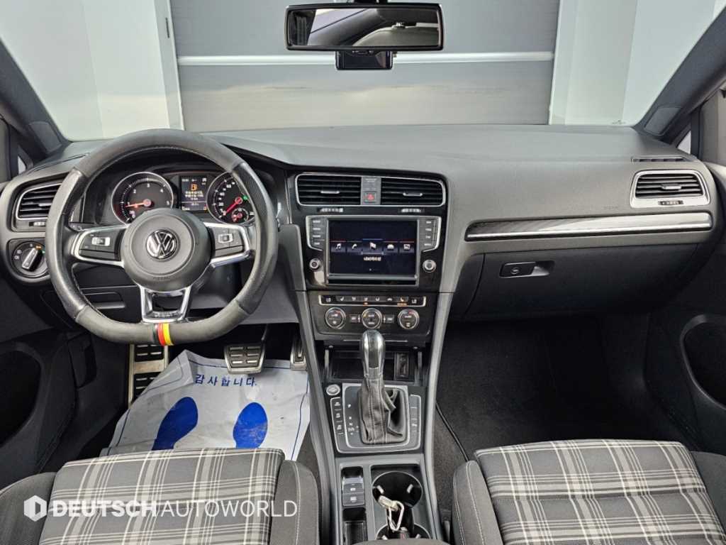 Volkswagen Golf — photo 07