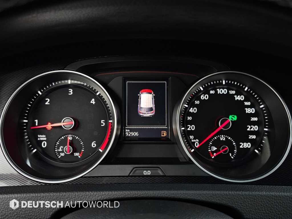 Volkswagen Golf — photo 08